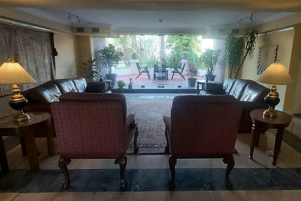 Apartamento Hermoso, En El Corazon De Carrasco. Montevideo